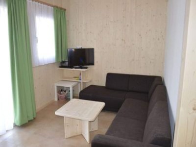 Holiday park Attraktives Chalet mit Whirlpool - Features photo 14