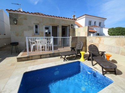 Villa Villa in Empuriabrava mit privatem Pool in Empuriabrava - Villa