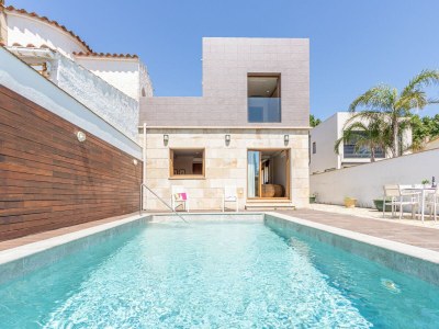 Villa Villa in Empuriabrava with Pool & Boat Mooring in Empuriabrava - Villa
