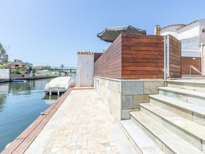 Villa Villa in Empuriabrava with Pool & Boat Mooring - Outdoor photo 8