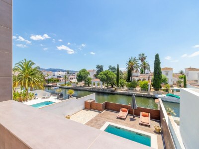 Villa Villa in Empuriabrava with Pool & Boat Mooring - Outdoor photo 10