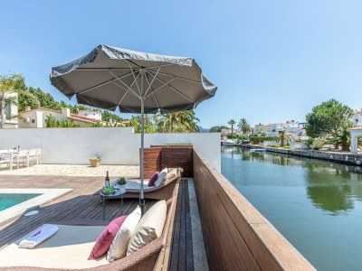 Villa Villa in Empuriabrava with Pool & Boat Mooring - Outdoor photo 14
