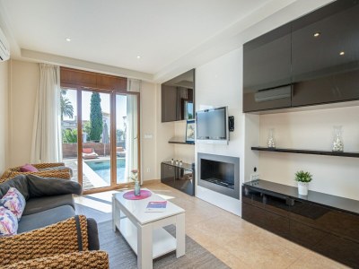 Villa Villa in Empuriabrava with Pool & Boat Mooring - Features photo 23