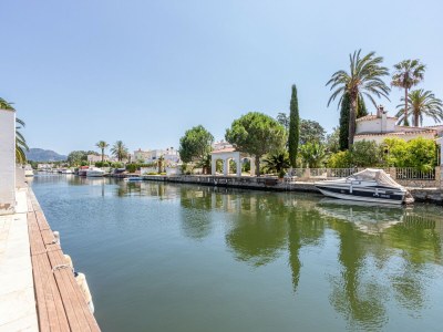 Villa Villa in Empuriabrava with Pool & Boat Mooring - Environment photo 43