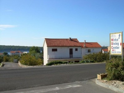 Apartment Rab Diving Mirko - One Bedroom Apartment with Sea View (4) - Outdoor photo 11