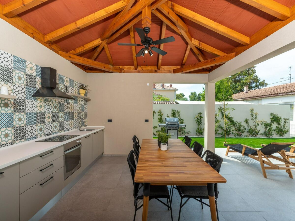 Holiday house Stylish Umag Villa Just 200 m from the Sea - Outdoor photo 3