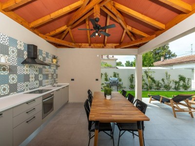 Holiday house Stylish Umag Villa Just 200 m from the Sea - Outdoor photo 3