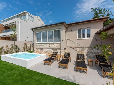 Holiday house Stylish Umag Villa Just 200 m from the Sea - Outdoor photo 11