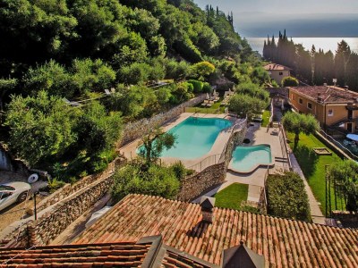 Holiday park Borgo Alba Apt. mit Gemeinschaftspool - Outdoor photo 2