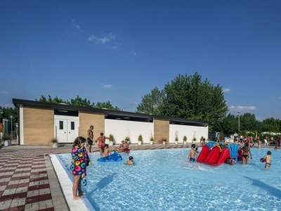 Holiday park Caravanpark San Benedetto in Peschiera - Outdoor photo 2