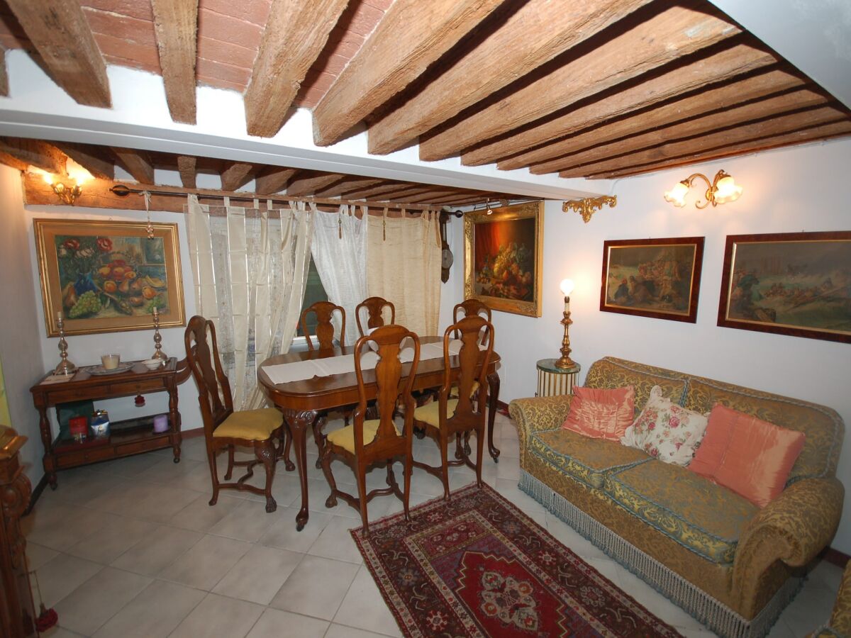 Apartment Apartment in Lucca near Historic City Walls - Features photo 2