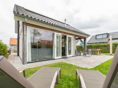 Holiday house 6-Person Holiday Home in Renesse - Outdoor photo 8