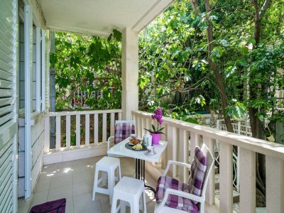 Apartment Apartments & Rooms Mara & Petrunjela - Deluxe Double Room with Sea View - Outdoor photo 8