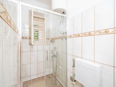 Apartment Apartments & Rooms Mara & Petrunjela - Deluxe Double Room with Sea View - Features photo 19