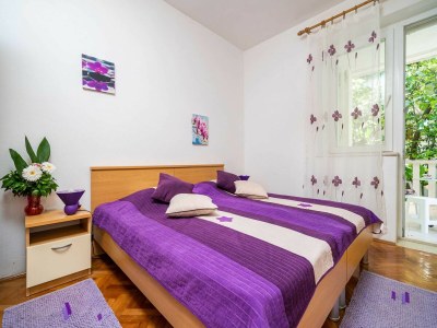 Apartment Apartments & Rooms Mara & Petrunjela - Deluxe Double Room with Sea View - Features photo 24