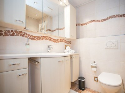 Apartment Apartment in Niedersfeld mit Balkon - Outdoor photo 2