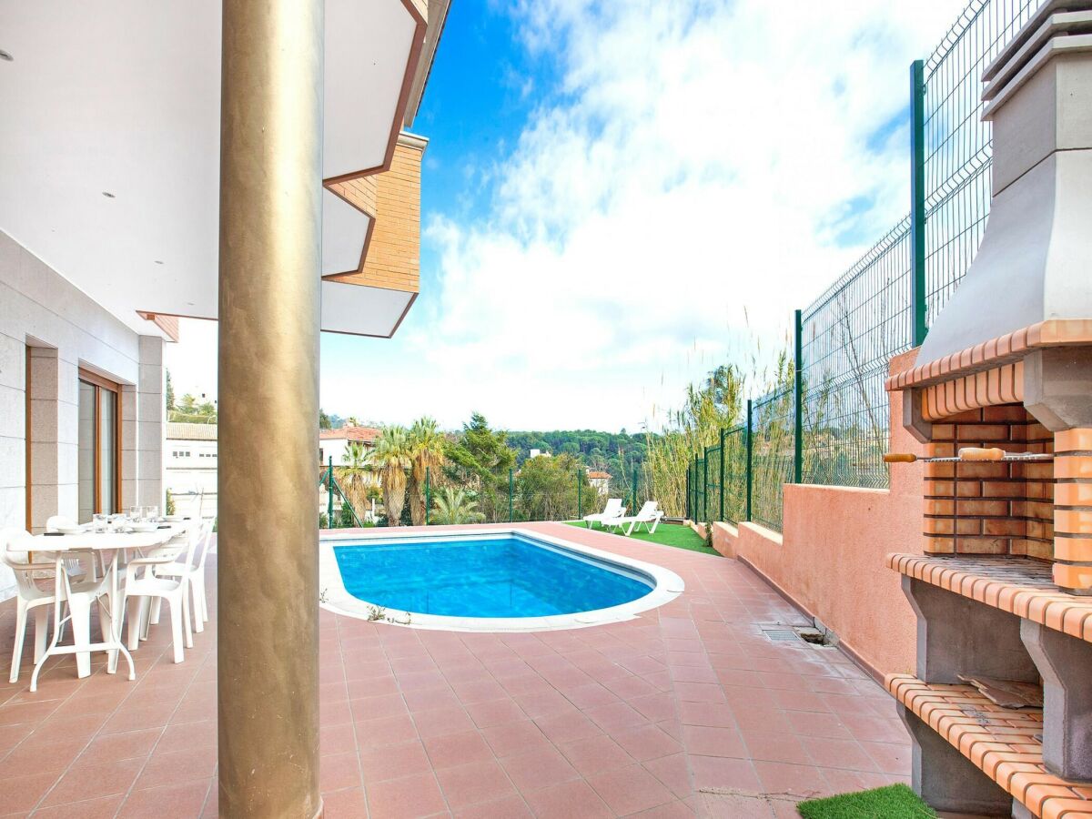 Villa Villa in Lloret de Mar with Private Pool - Outdoor photo 2