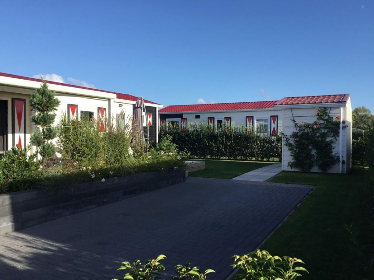 Chalet 4 person chalet on family park in Veere - Outdoor photo 2