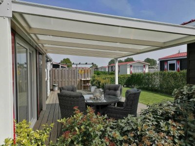 Chalet 4 person chalet on family park in Veere - Outdoor photo 3