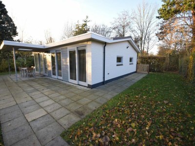 Bungalow House in Oostkapelle near Sandy Beach in Oostkapelle - Bungalow