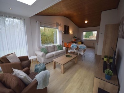 Bungalow House in Oostkapelle near Sandy Beach - Outdoor photo 8