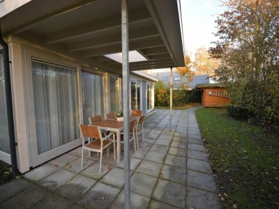 Bungalow House in Oostkapelle near Sandy Beach - Outdoor photo 20