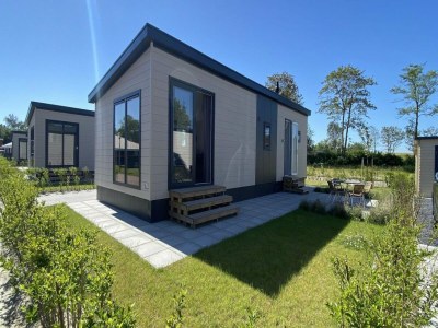 Chalet 4 person holiday chalet in Scherpenisse in Sint-Maartensdijk - Chalet