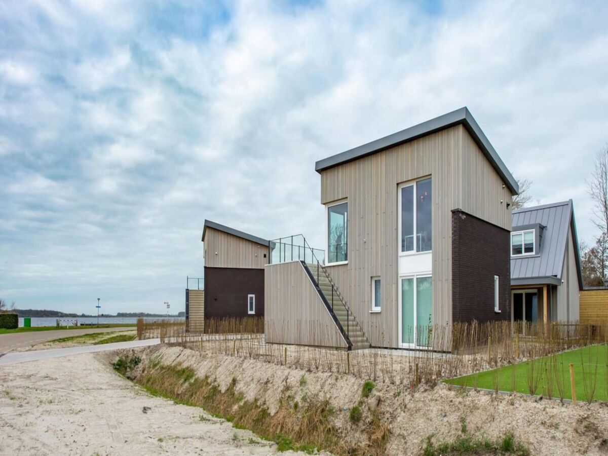 Villa 6-Person Holiday Home in Kamperland