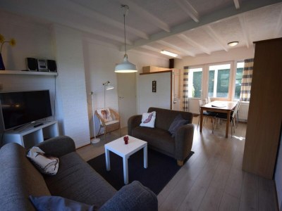 Bungalow 6-person holiday bungalow in Oostkapelle - Outdoor photo 8