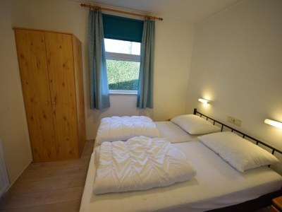 Bungalow 6-person holiday bungalow in Oostkapelle - Outdoor photo 13