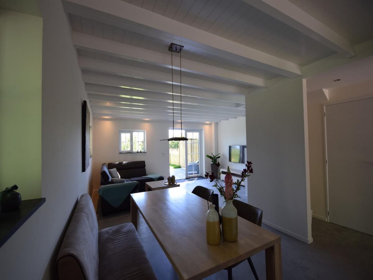 Villa 4-person semi-detached holiday home in Oostkapelle - Outdoor photo 5