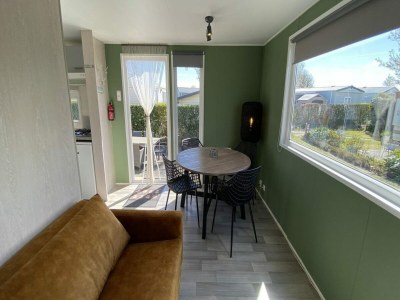 Chalet 4-person mobile home on Julianahoeve in Renesse - Outdoor photo 7