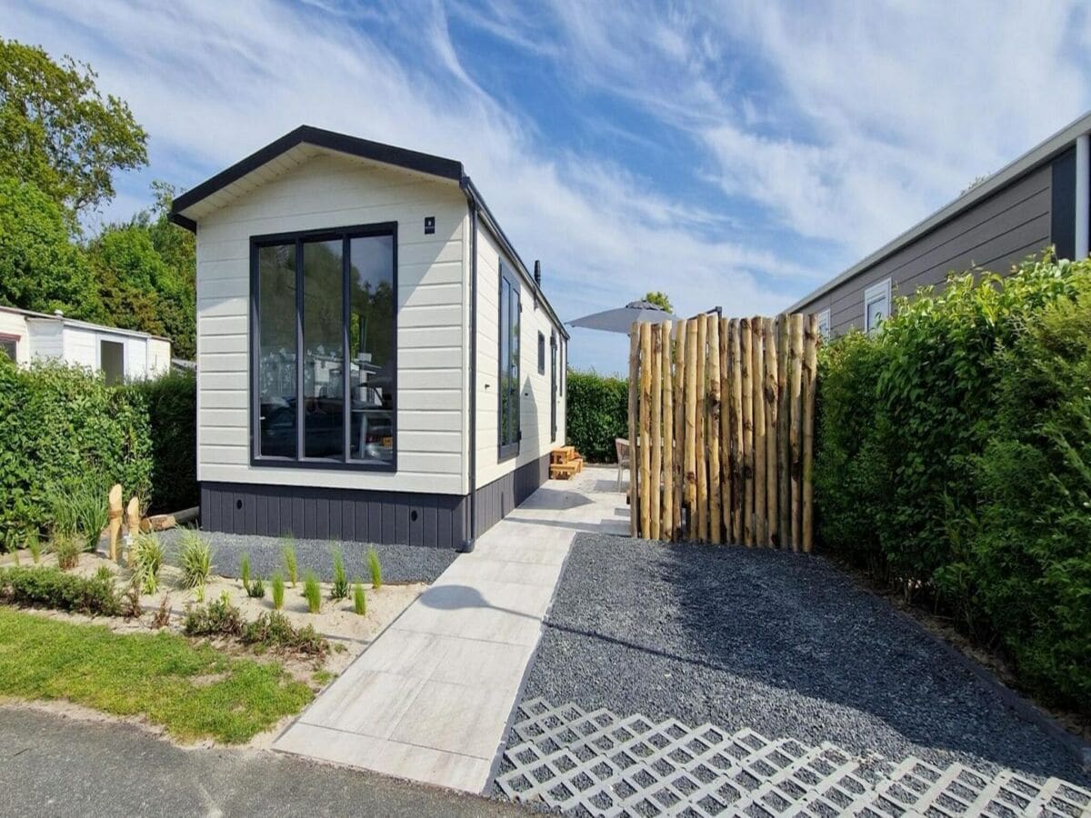 Chalet 4-person chalet at Julianahoeve in Renesse