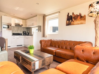 Holiday house Welcoming holiday home with garden - Features photo 18