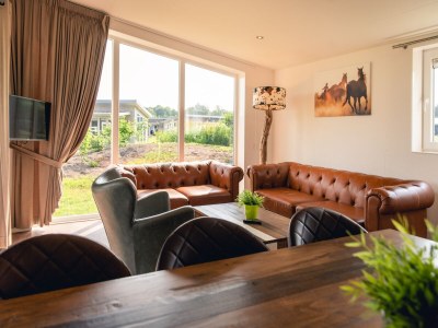 Holiday house Welcoming holiday home with garden - Features photo 25