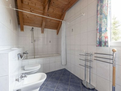 Holiday house Geräumiges Chalet mit Wellnessbereich - Outdoor photo 11