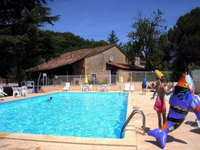 Holiday park Dordogne Escape w/ Shared Pools - Outdoor photo 2