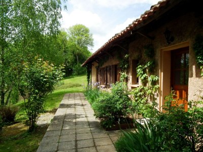Holiday park Spacious Dordogne Cottage - Outdoor photo 2