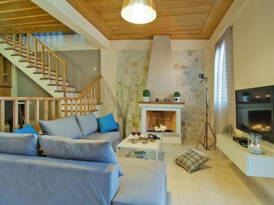 Holiday park Panormo Seaside Stay with Fireplace - Features photo 6