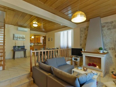 Holiday park Panormo Seaside Stay with Fireplace - Features photo 12