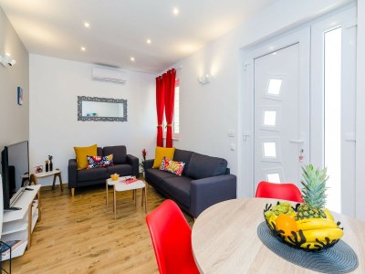 Apartment Apartment Moon River - Two-Bedroom Apartment with Terrace - Features photo 6