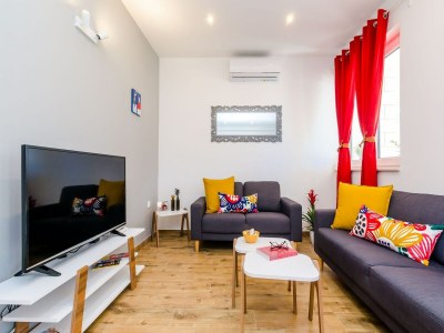 Apartment Apartment Moon River - Two-Bedroom Apartment with Terrace - Features photo 8