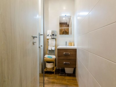 Apartment Apartment Moon River - Two-Bedroom Apartment with Terrace - Features photo 25