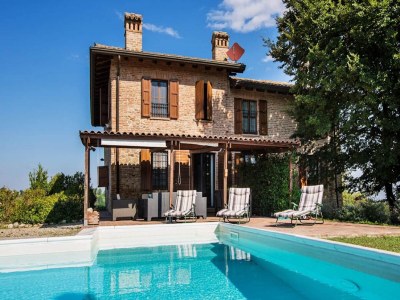 Holiday house Sunny holiday home with swimming pool - Outdoor photo 3