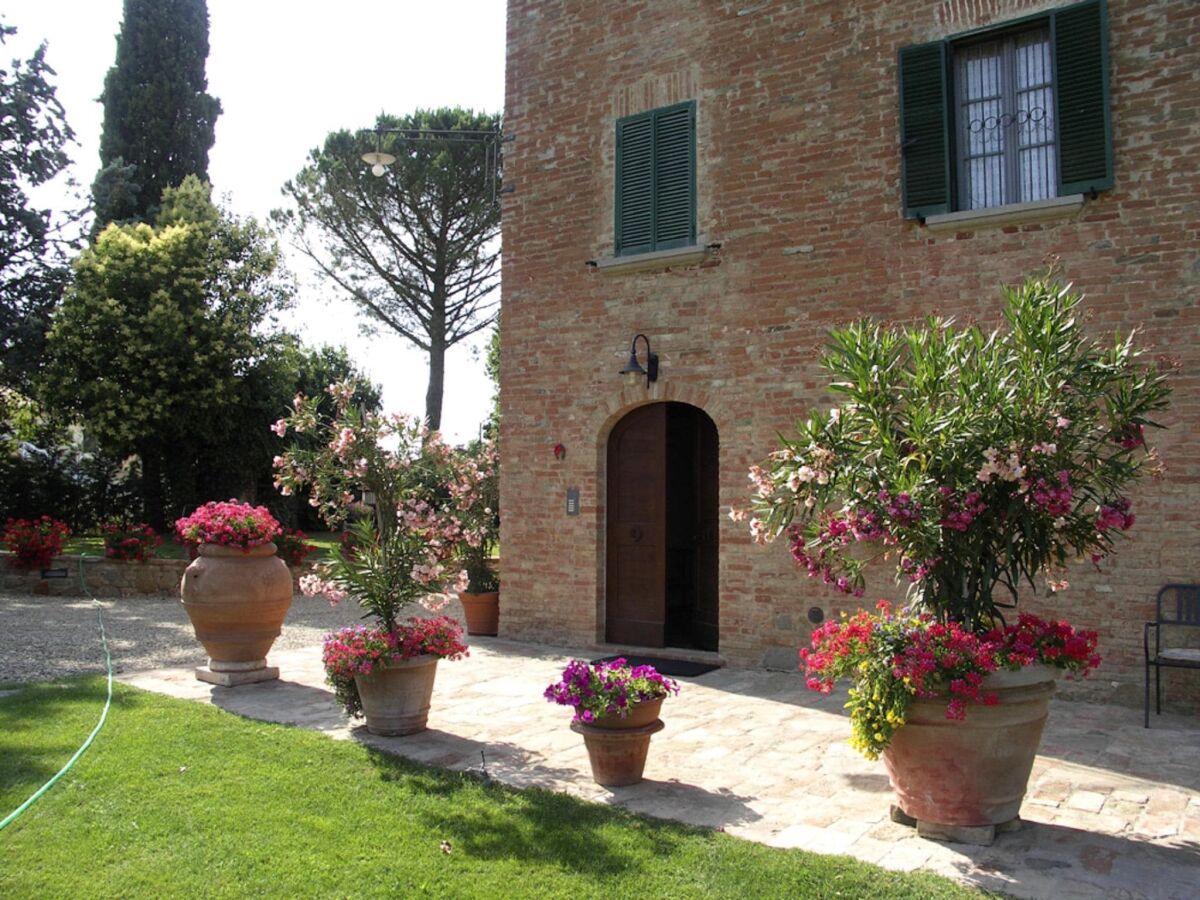 Castle Elegant Castle Stay with Pool - Outdoor photo 4