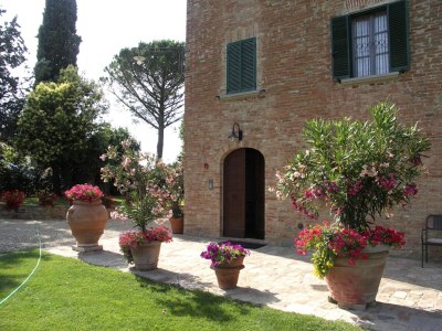 Castle Elegant Castle Stay with Pool - Outdoor photo 4