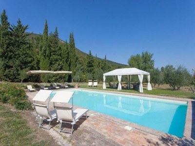 Holiday house Stylish Cetona Apartment with Pool - Outdoor photo 12