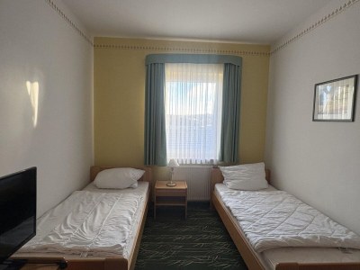Apartment Kaiserhof Feldberg by Belvilla Resorts-Twin Room - Features photo 11