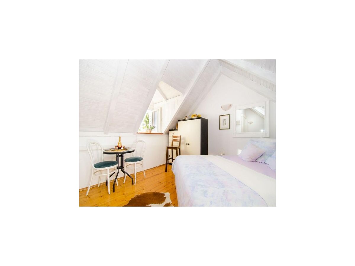 Apartment Rooms Lavanda & Ruzmarin - Double Room with Private Bathroom - Features photo 3