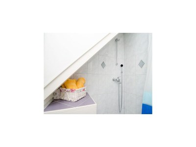 Apartment Rooms Lavanda & Ruzmarin - Double Room with Private Bathroom - Features photo 4